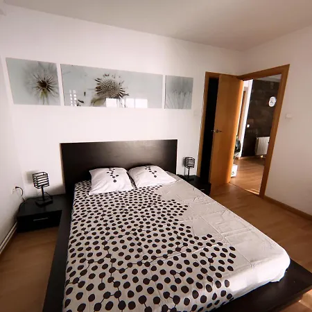Vue Imprenable Sur - *