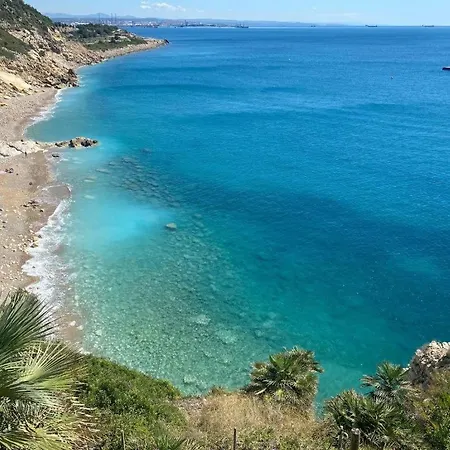 Vue Imprenable Sur - *